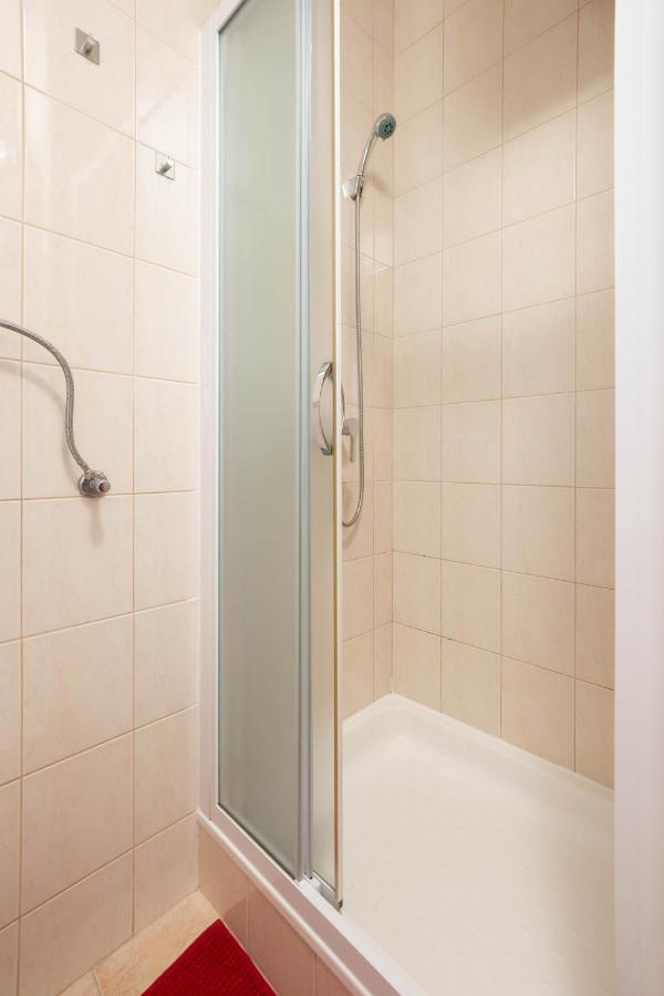 Apartment Kokolo Split Bagian luar foto